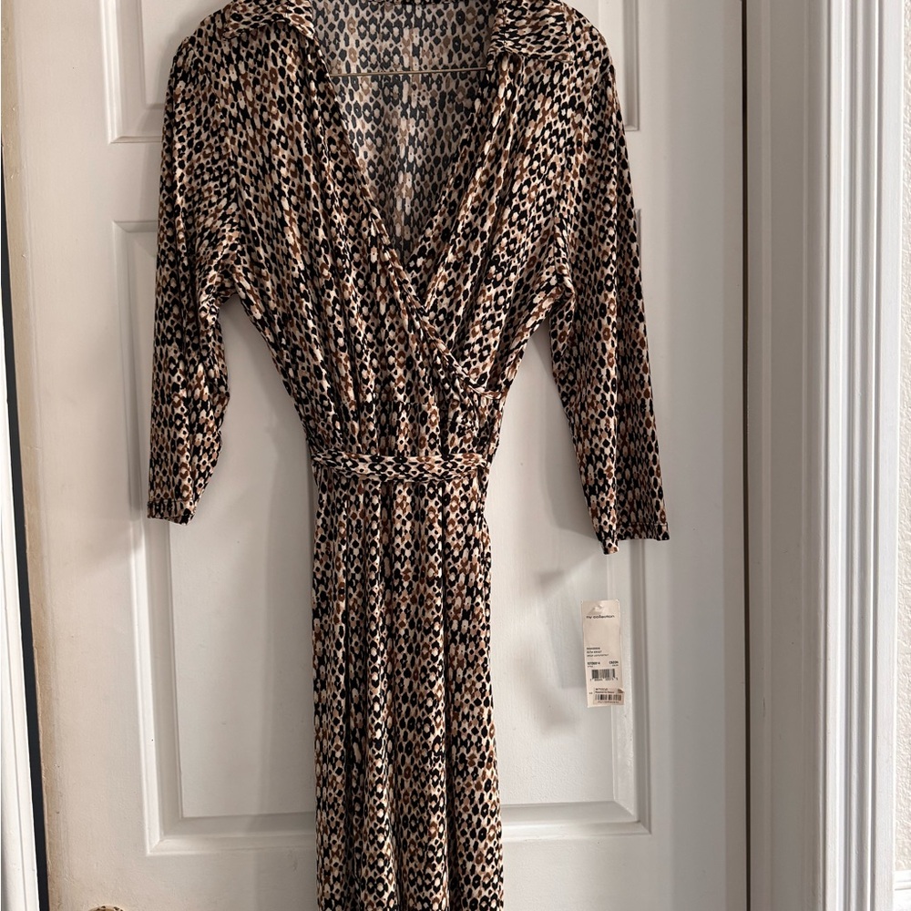 JM Collection Black and Tan Geometric Long Sleeve Dress